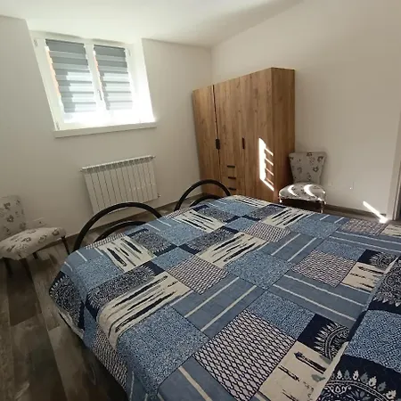 Callisto Vicino Al Con Un'atmosfera Calorosa E Giardino דרביו